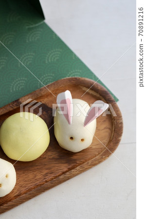 Steamed buns shaped like rabbits for the moon viewing festival Steamed buns shaped like rabbits for the moon viewing festival 70891216