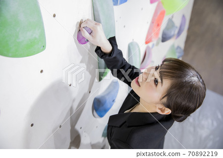 OL to challenge 70892219