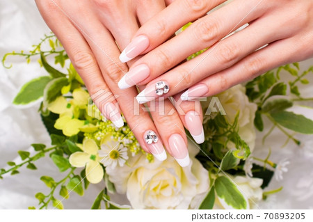 Bridal nails and bouquets Bridal nails and bouquets 70893205