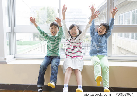 華友世紀小學生 70898064