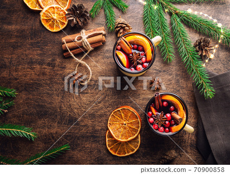 Christmas mulled wine 70900858