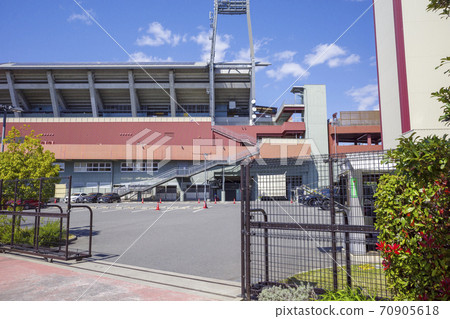 Carp headquarters Mazda Zoom-Zoom Stadium Hiroshima (Mazda Stadium) Parking lot entrance for officials 70905618