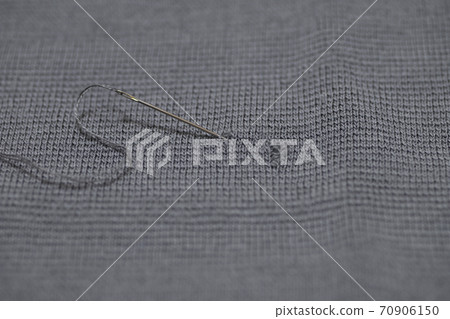 縫製和修理衣服上的孔 縫製和修理衣服上的孔 70906150