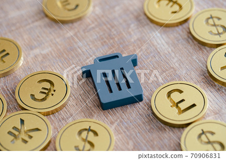 Icon trash can disposal currency Icon trash can disposal currency 70906831
