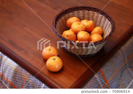 Kotatsu and oranges Kotatsu and oranges 70906914