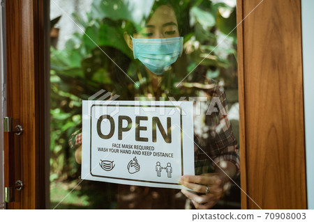 wear masks, keep your distance and wash hand sign 70908003