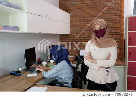 portrait of a beautiful muslim start up of enterprise, women leader the new company self-confident 70908276