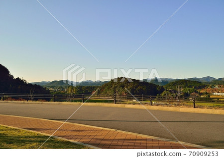 Ajimu no Sato是通往京丹巴的門戶,也是在京都公交高速公路上唯一可以用餐的地方。 Ajimu no Sato是通往京丹巴的門戶,也是在京都公交高速公路上唯一可以用餐的地方。 70909253