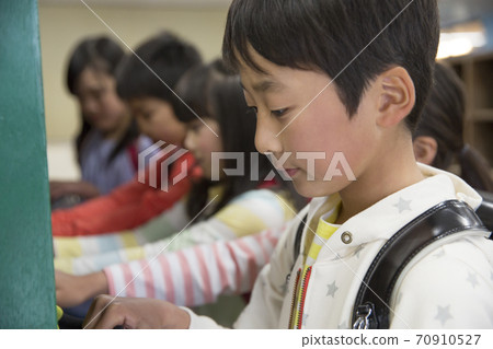 學校鞋盒 70910527