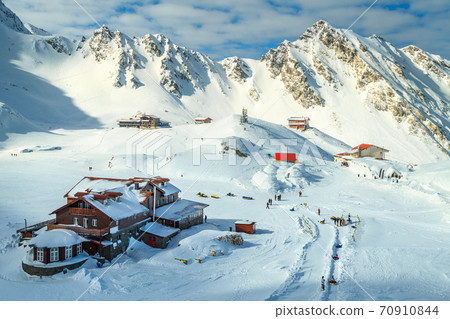 Spectacular winter landscape with frozen Balea lake, Transylvania, Romania, Europe Spectacular winter landscape with frozen Balea lake, Transylvania, Romania, Europe 70910844