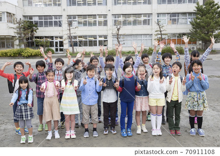 小學生合影 70911108