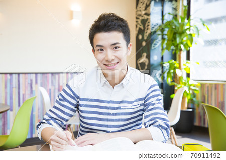 Student studying to study Student studying to study 70911492