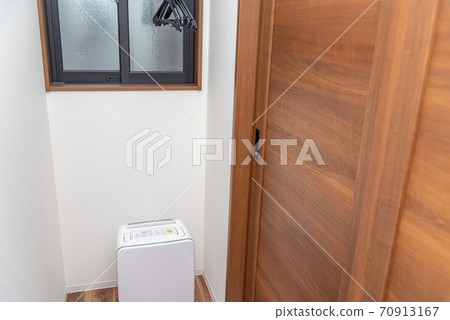Dehumidifier and hanger 70913167
