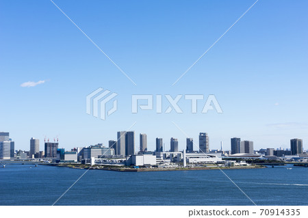 Scenery in the direction of Toyosu, Tokyo 70914335