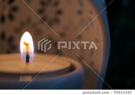 Candle 70914395