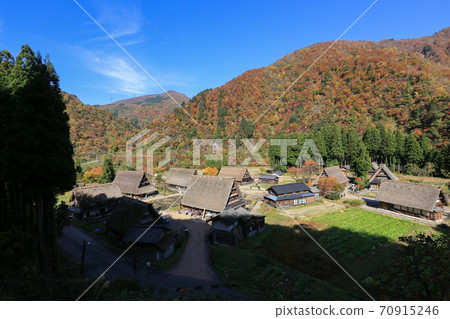 Toyama Prefecture Autumn Gokayama Suganuma Gassho-zukuri Village 70915246