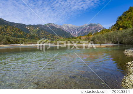 《Nagano Prefecture》 Autumn Kamikochi Taisho Pond and Hotaka Mountain Range 70915854