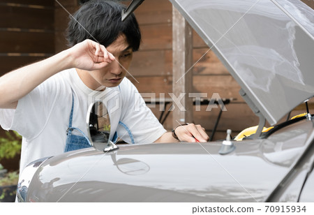 修理汽車的人 修理汽車的人 70915934
