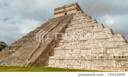 Ancient city of Chichen Itza with magical pyramid in Yucatan, Mexico	 70916949