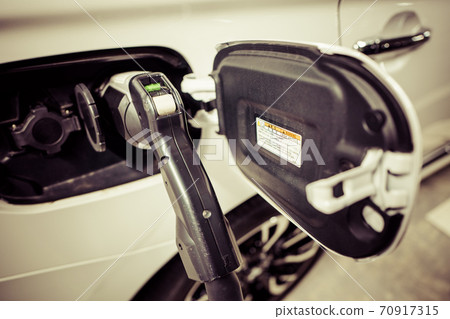 電動車EV充電側 電動車EV充電側 70917315
