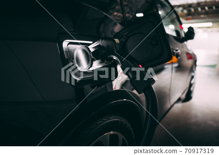 電動車EV充電側 電動車EV充電側 70917319