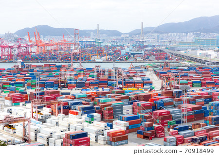 Large-scale trading port Large-scale trading port 70918499
