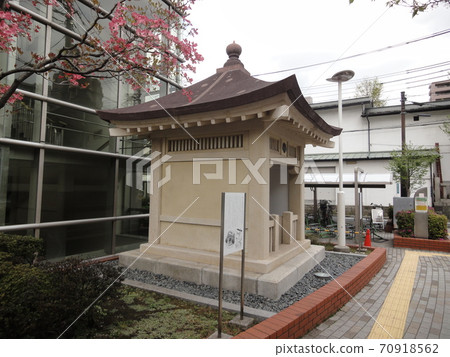 橋本左內墳前鞘堂②在南千住會海口院搬遷了橋本左內墳掩護所 70918562