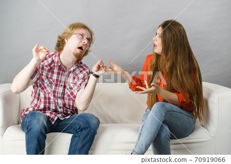 Man and woman having fight Man and woman having fight 70919066