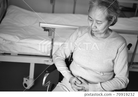 woman  70919232