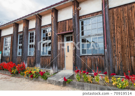 Showa scenery [Shinya public hall] 70919514