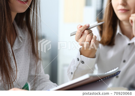 Witty businesspeople working together 70920068