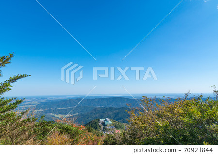 從山間小道看到的築地岡站(筑波山索道) 從山間小道看到的築地岡站(筑波山索道) 70921844