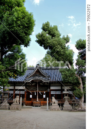在大阪市平野區麒麟坎莫市附近步行時發現的一座舊神社,立原神社,也稱為志乃土立原神社 在大阪市平野區麒麟坎莫市附近步行時發現的一座舊神社,立原神社,也稱為志乃土立原神社 70922972