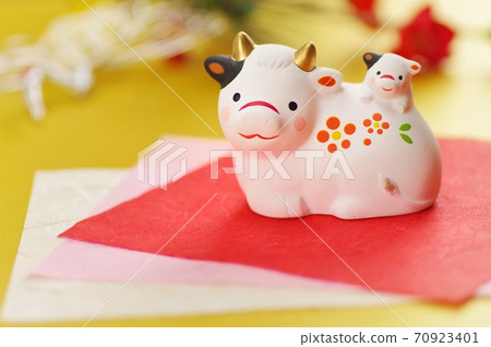 新年形象 70923401