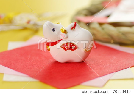 New Year image Ox year figurine New Year image Ox year figurine 70923413