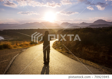 Walking Walking 70923945