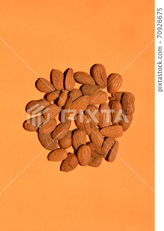 Almonds Almonds 70926675