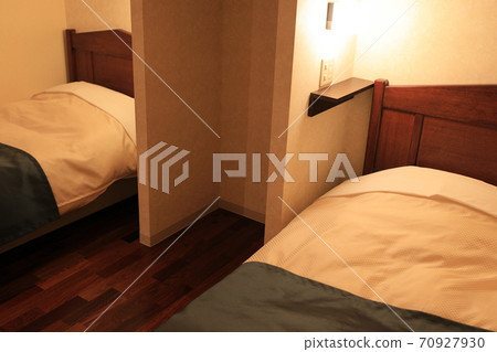 Hotel twin room 70927930