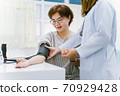blood pressure, doctor, patient 70929428