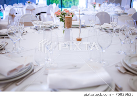 Wedding dinner table Wedding dinner table 70929623