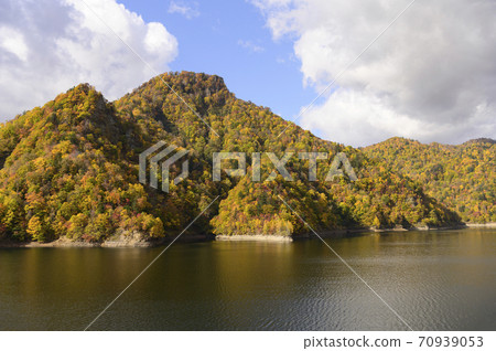 Autumn's Sapporo Lake Autumn's Sapporo Lake 70939053