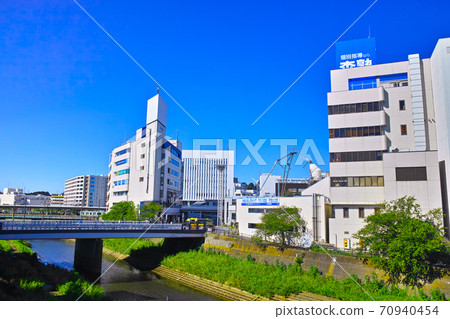 Scenery of the Kashio River and the east exit of Totsuka Station in Yokohama City, Kanagawa Prefecture 70940454