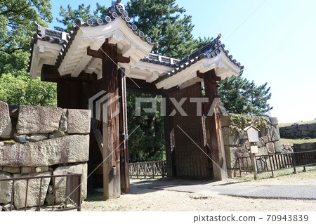 Nagoya Castle Former Ninomaru Higashi Minoyamon 70943839