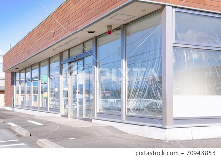 Convenience store closed (withdrawn) Convenience store closed (withdrawn) 70943853