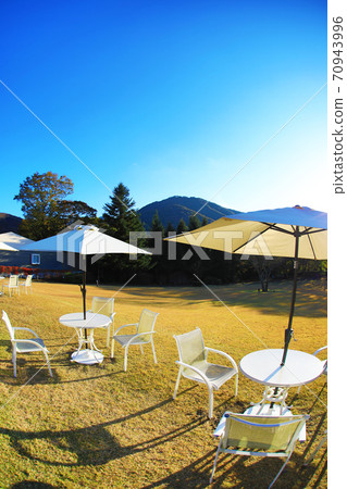 A resort of peace 70943996