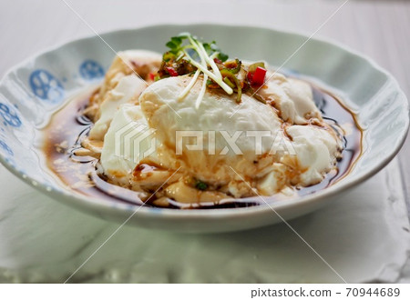 亞洲食品軟豆腐和醬油 70944689