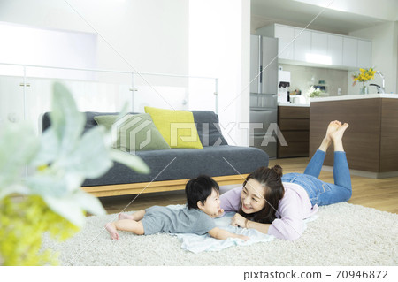 Baby and Mom 70946872