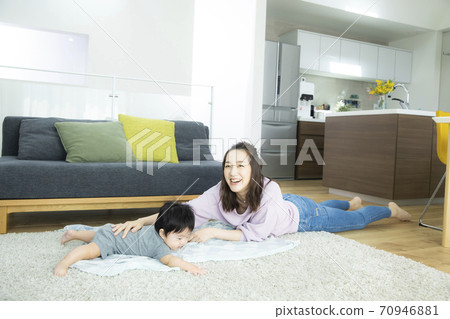 寶寶和媽媽 寶寶和媽媽 70946881
