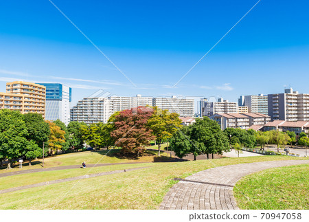 Suburban residential area with condominiums 70947058