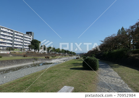 Minami River Minami River 70952984